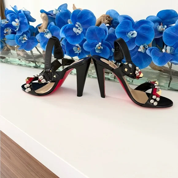 NEW Christian Louboutin Pyrabubble Sandals Heels in Black Leather Gold Studs - Picture 4 of 8